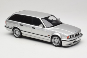 BMW Alpina B10 E34 4.6 Touring Prateado MCG 1:18 MCG18332MCW Metal - imagem 4 de 6