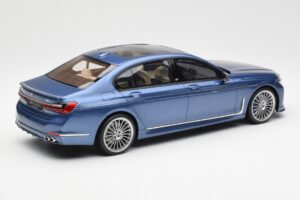 BMW Alpina B7 G12 Azul GT Spirit 1:18 GT465 Resina - imagem 2 de 6