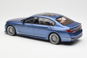 BMW Alpina B7 G12 Azul GT Spirit 1:18 GT465 Resina - imagem 5 de 6