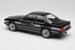 BMW Alpina B7 Turbo E24 Diamond Black MCG 1:18 MCG18235 Metal - imagem 5 de 6