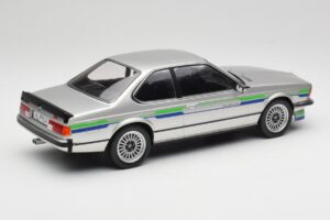 BMW Alpina B7 Turbo E24 Polaris Silver MCG 1:18 MCG18234 Metal - imagem 2 de 6