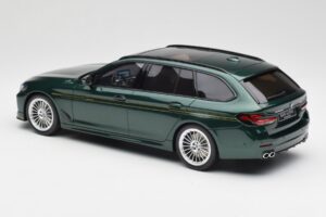 BMW Alpina B5 G31 Touring Verde GT Spirit 1:18 GT475 Resina - imagem 3 de 5
