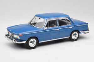 BMW 2000 Tilux E120 Caribe Azul MCG 1:18 MCG18291 Metal