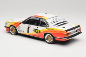 BMW 635CSi E24 BMW Italia #1 U. Grano / H. Kelleners Spa 1983 Minichamps 1:18 155832601 Metal - imagem 5 de 6
