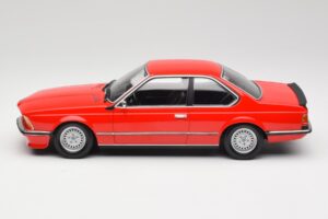 BMW 635 CSi E24 Vermelho Edição Concessionário Minichamps 1:18 80435B5D026 Metal - imagem 3 de 6