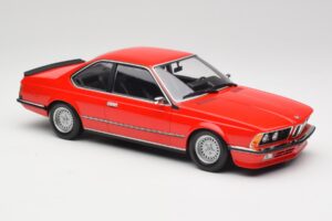 BMW 635 CSi E24 Vermelho Edição Concessionário Minichamps 1:18 80435B5D026 Metal - imagem 4 de 6