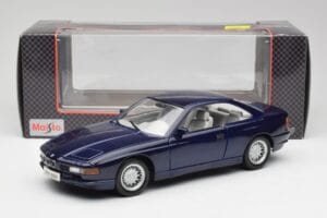 BMW E31 850i Mauritius Azul Maisto 1:18 438813100299 Metal - imagem 8 de 8