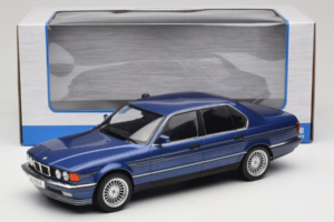 BMW Alpina B11 E32 3.5 Metallic Blue MCG 1:18 MCG18232 Metal - imagem 6 de 6