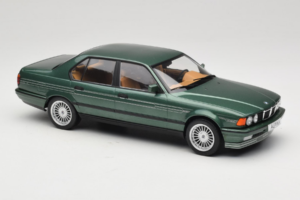 BMW Alpina B11 E32 3.5 Metallic Green MCG 1:18 MCG18233 Metal - imagem 4 de 6