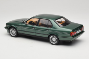 BMW Alpina B11 E32 3.5 Metallic Green MCG 1:18 MCG18233 Metal - imagem 5 de 6