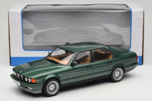 BMW Alpina B11 E32 3.5 Metallic Green MCG 1:18 MCG18233 Metal - imagem 6 de 6
