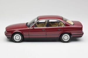 BMW 535i E34 Vermelho Minichamps 1:18 100024002 Metal - imagem 4 de 8