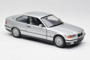 BMW 3 Series E36 Coupe Prata UT Models 1:18 180023321 Metal - imagem 6 de 8