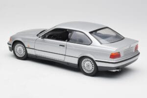 BMW 3 Series E36 Coupe Prata UT Models 1:18 180023321 Metal - imagem 7 de 8