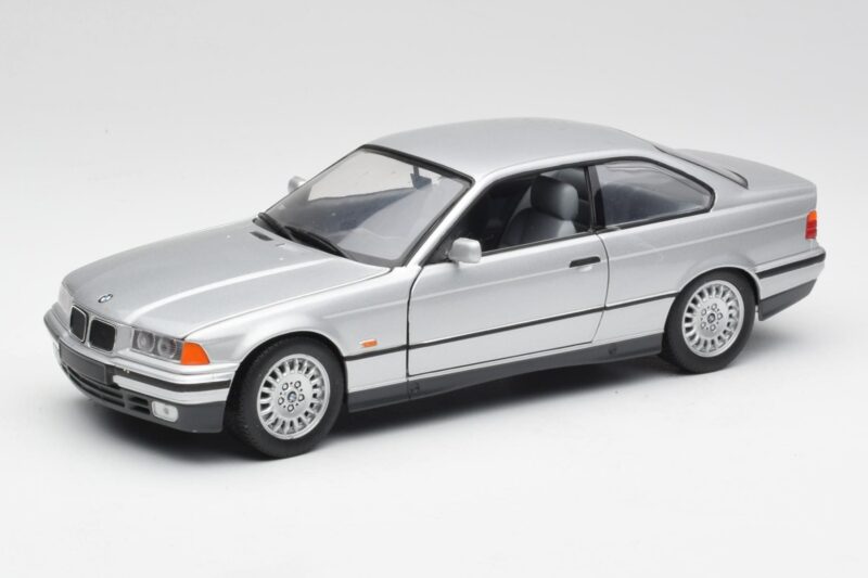 BMW 3 Series E36 Coupe Prata UT Models 1:18 180023321 Metal