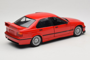 BMW 318is E36 Hellrot UT Models 1:18 180024302-R1 Metal - imagem 3 de 8