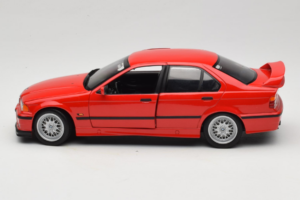 BMW 318is E36 Hellrot UT Models 1:18 180024302-R1 Metal - imagem 4 de 8
