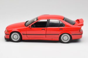 BMW 318is E36 Vermelho UT Models 1:18 180024302 Metal - imagem 4 de 8