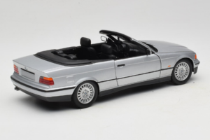 BMW 3 Series E36 Cabriolet Prata UT Models 1:18 BMW008 Metal - imagem 3 de 8