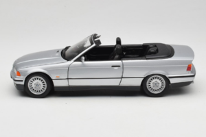 BMW 3 Series E36 Cabriolet Prata UT Models 1:18 BMW008 Metal - imagem 4 de 8