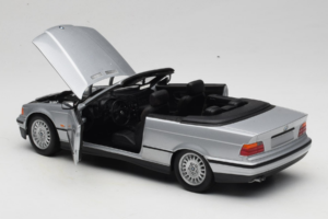 BMW 3 Series E36 Cabriolet Prata UT Models 1:18 BMW008 Metal - imagem 5 de 8