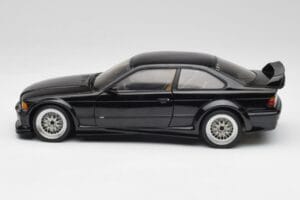 BMW E36 M3 GTR Street Cosmos Preto UT Models 1:18 20481 Metal - imagem 4 de 8