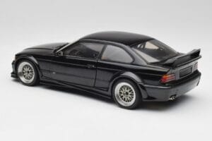 BMW E36 M3 GTR Street Cosmos Preto UT Models 1:18 20481 Metal - imagem 6 de 8