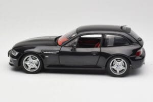 BMW Z3 E36 M Coupé Cosmos Preto UT Models 1:18 80439422193 Metal - imagem 4 de 8