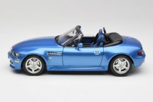 BMW Z3 E36 M Roadster Estoril Blue Bburago 1:18 3349-M1 Metal - imagem 4 de 8