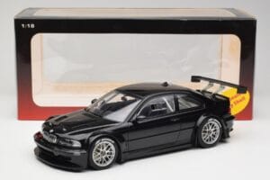 BMW M3 GTR E46 Plain Body Jet Preto AUTOart 1:18 80447 Metal - imagem 6 de 6