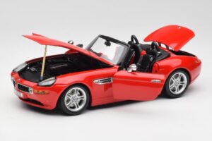 BMW Z8 E52 Roadster Vermelho Vivo Bburago 1:18 12032 Metal - imagem 2 de 8