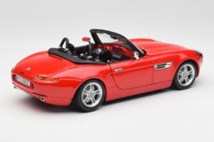 BMW Z8 E52 Roadster Vermelho Vivo Bburago 1:18 12032 Metal - imagem 3 de 8