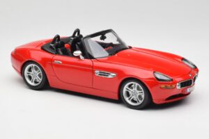 BMW Z8 E52 Roadster Vermelho Vivo Bburago 1:18 12032 Metal - imagem 6 de 8