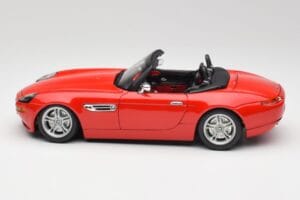 BMW Z8 E52 Vermelho Bburago 1:18 Z8001 Metal - imagem 4 de 8