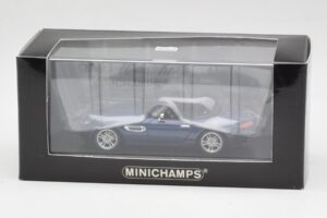 BMW Z8 E52 Topázio Azul Minichamps 1:43 431028740 Metal - imagem 5 de 5