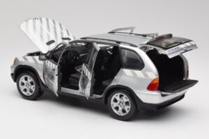 BMW X5 E53 3.0d Service Mobil Kyosho 1:18 80430305646 Metal - imagem 5 de 8