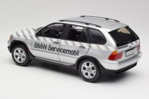 BMW X5 E53 3.0d Service Mobil Kyosho 1:18 80430305646 Metal - imagem 7 de 8