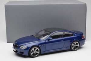BMW M6 E63 Azul Kyosho 1:18 80430413351 Metal - imagem 8 de 8
