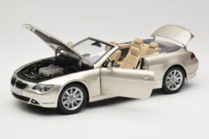 BMW 6 Series E64 Cabriolet Mineral Silver Metallic Kyosho 1:18 80430153437 Metal - imagem 2 de 9