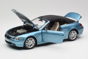 BMW 6 E64 Cabriolet Azul Claro Kyosho 1:18 80430153440 Metal - imagem 2 de 8