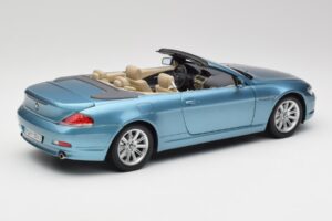 BMW 6 E64 Cabriolet Azul Claro Kyosho 1:18 80430153440 Metal - imagem 3 de 8