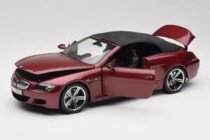 BMW M6 E64 Cabriolet Vermelho Kyosho 1:18 80430417423 Metal - imagem 2 de 8