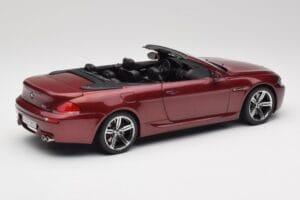 BMW M6 E64 Cabriolet Vermelho Kyosho 1:18 80430417423 Metal - imagem 3 de 8