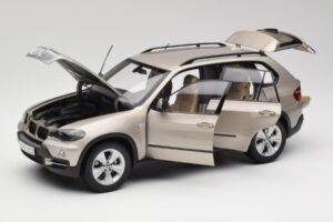 BMW X5 E70 4.8i Platinum Bronze Metálico Kyosho 1:18 80430413413 Metal - imagem 2 de 8