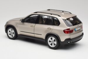 BMW X5 E70 4.8i Platinum Bronze Metálico Kyosho 1:18 80430413413 Metal - imagem 7 de 8