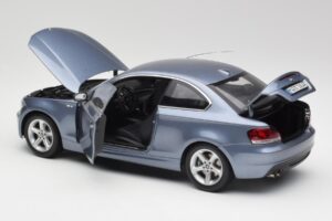 BMW 1 E82 Coupe Azul Kyosho 1:18 80430427065 Metal - imagem 5 de 8
