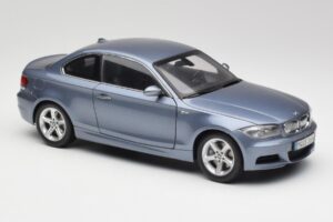 BMW 1 E82 Coupe Azul Kyosho 1:18 80430427065 Metal - imagem 6 de 8