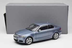 BMW 1 E82 Coupe Azul Kyosho 1:18 80430427065 Metal - imagem 8 de 8