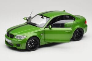 BMW Série 1 E82 Coupe Taiga Green Metallic Minichamps 1:18 110020024 Metal - imagem 2 de 8