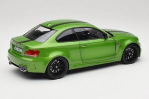 BMW Série 1 E82 Coupe Taiga Green Metallic Minichamps 1:18 110020024 Metal - imagem 3 de 8